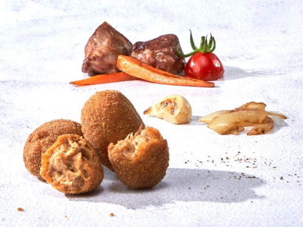 Croqueta de galta de porc Duroc.jpg